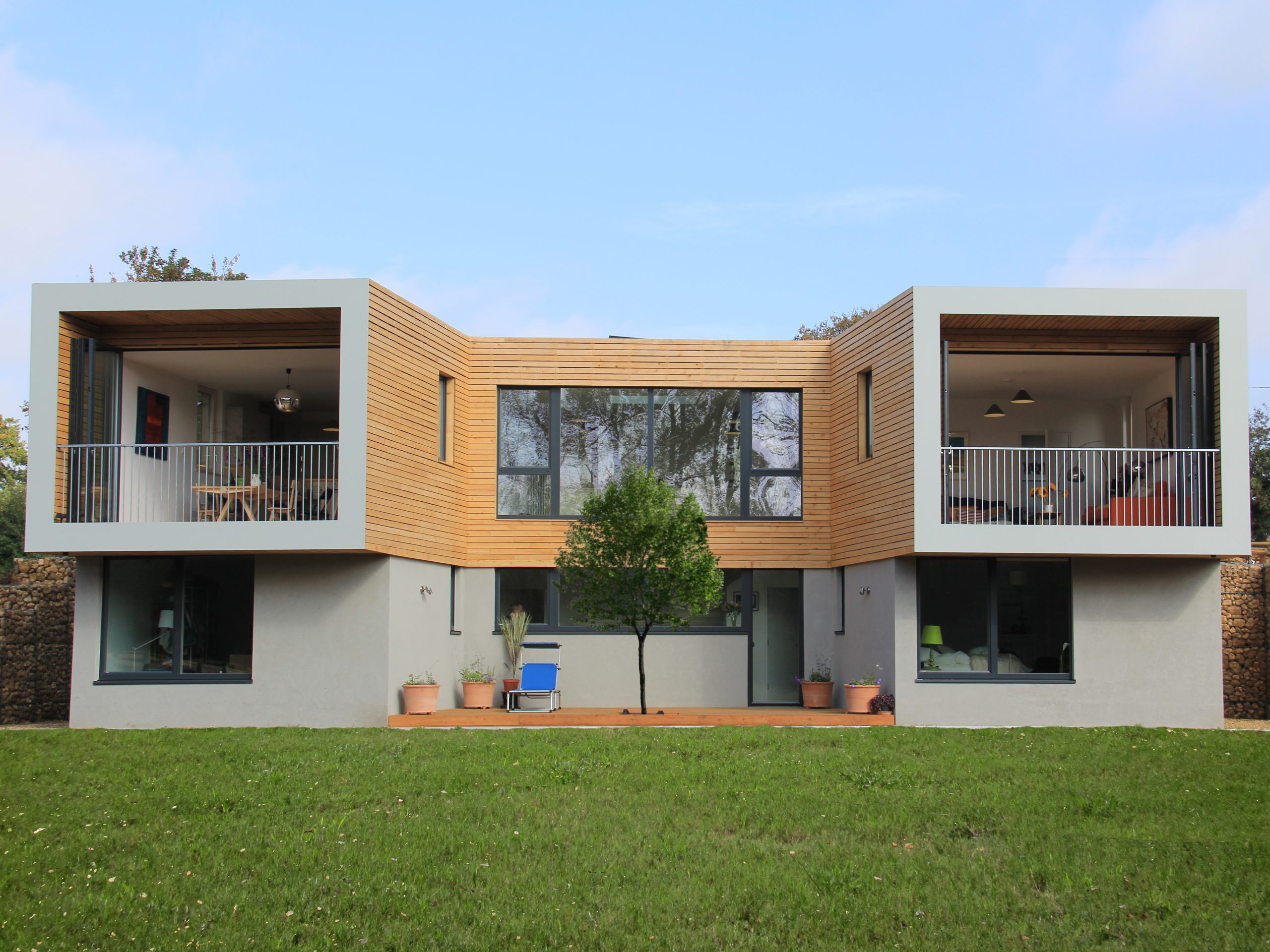 Contemporary house in double square fronted design with Sunflex Aluminium Bi-Fold Door