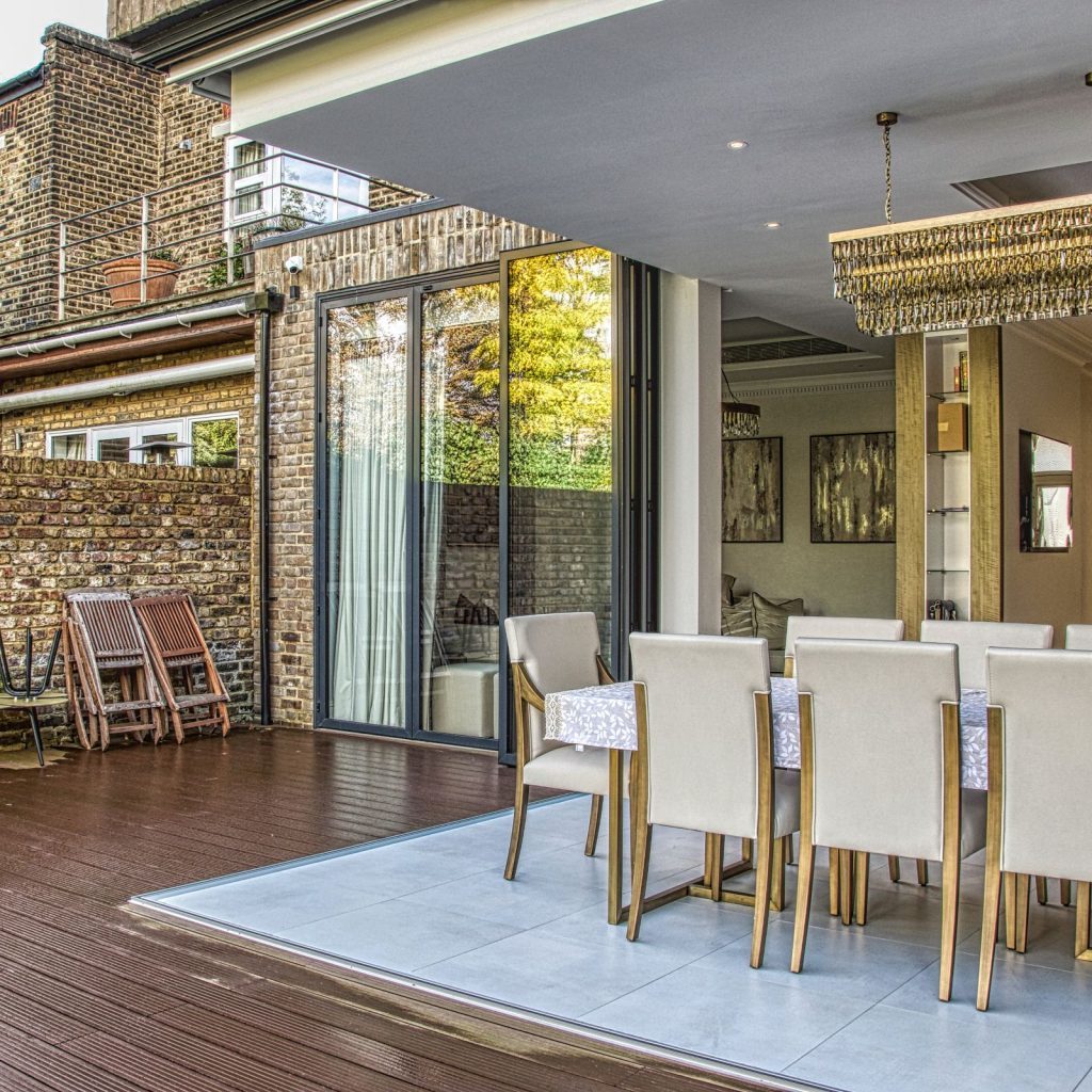 Sunflex open corner aluminium bifold doors