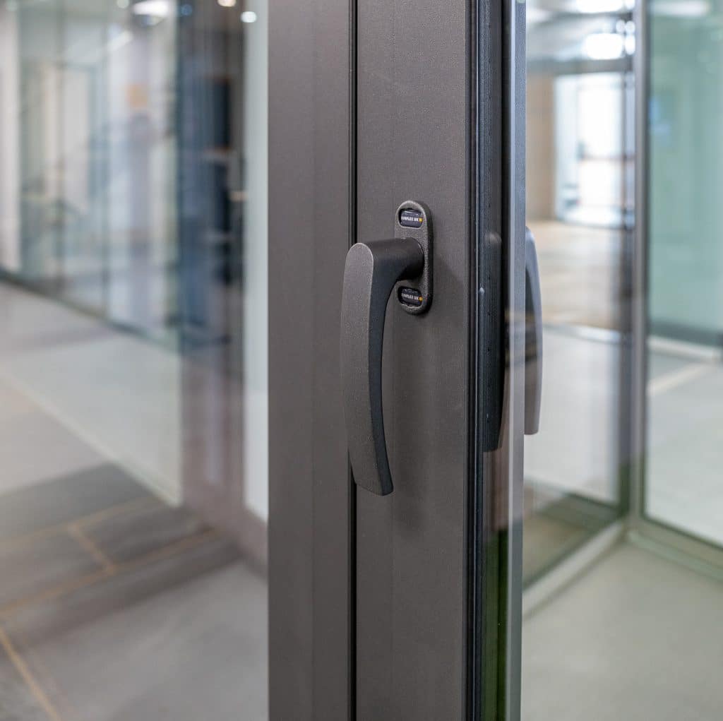 sunflex inline handle to showase benefits of sunflex bifold doors